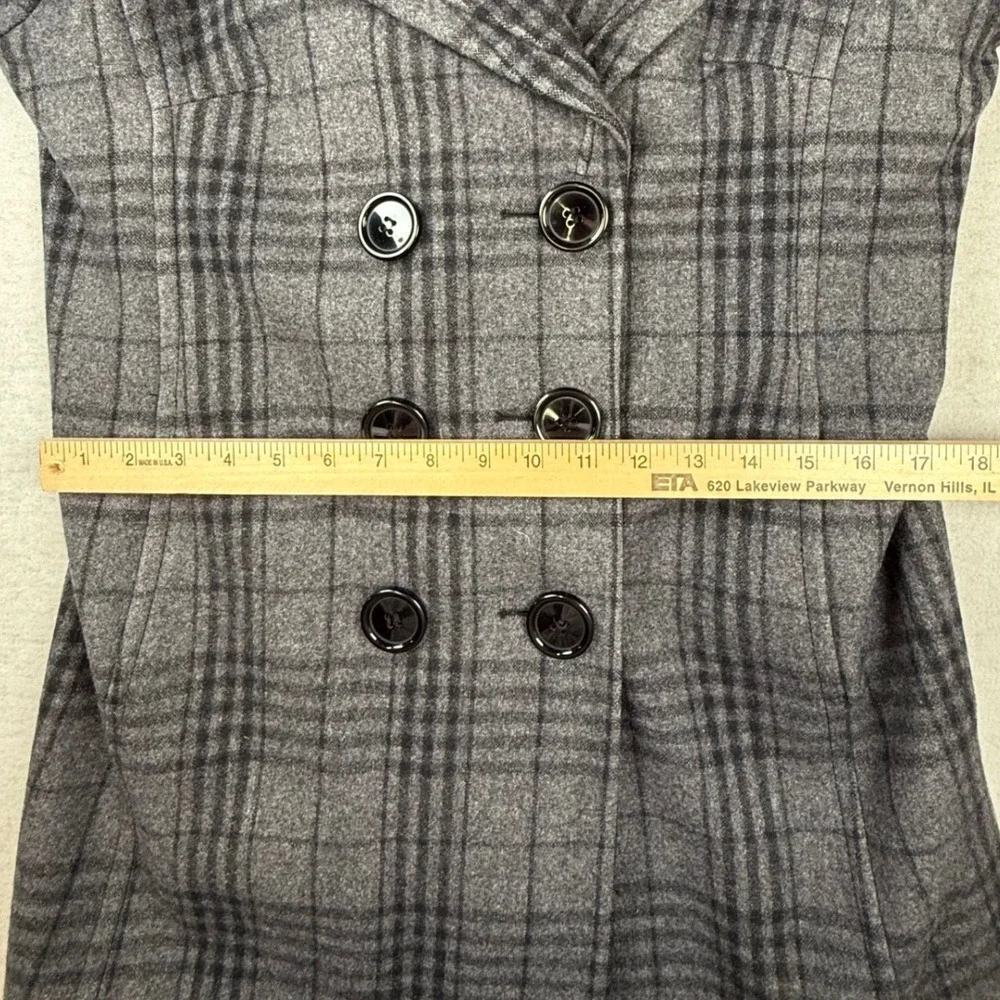 New York & Company Womens Gray Plaid Wool Peacoat 4 preppy dark academia